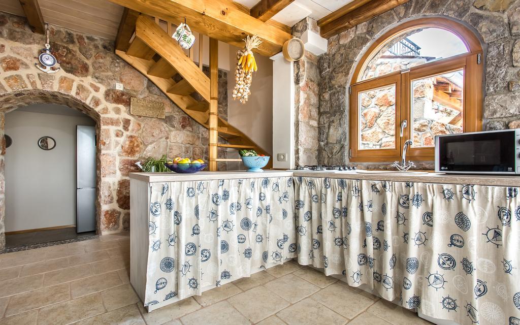 Villa Cima Vrbnik Eksteriør billede