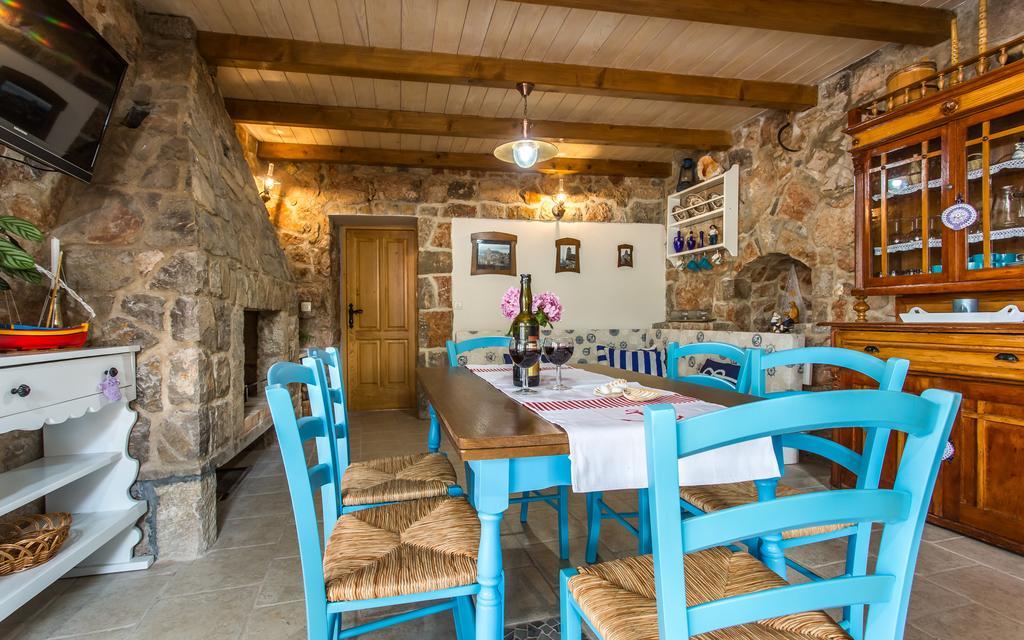 Villa Cima Vrbnik Eksteriør billede
