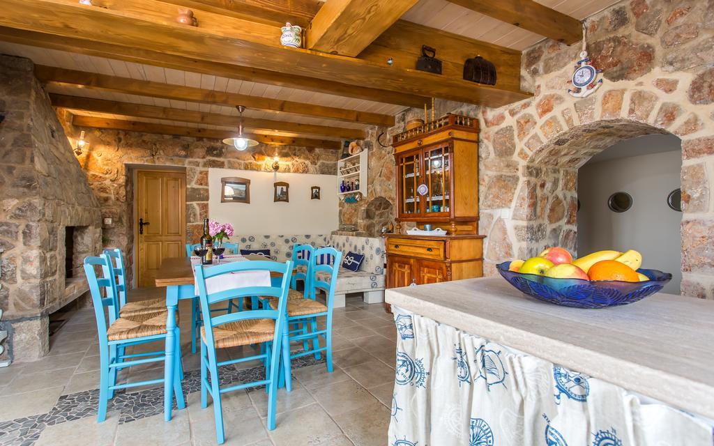Villa Cima Vrbnik Eksteriør billede